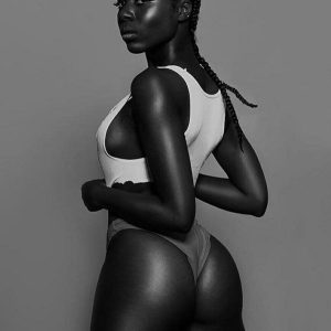 Je cherche à tisser des liens intenses sous la lune argentée de La Seyne-sur-Mer Safiya - rencontre-Black-La Seyne-sur-Mer